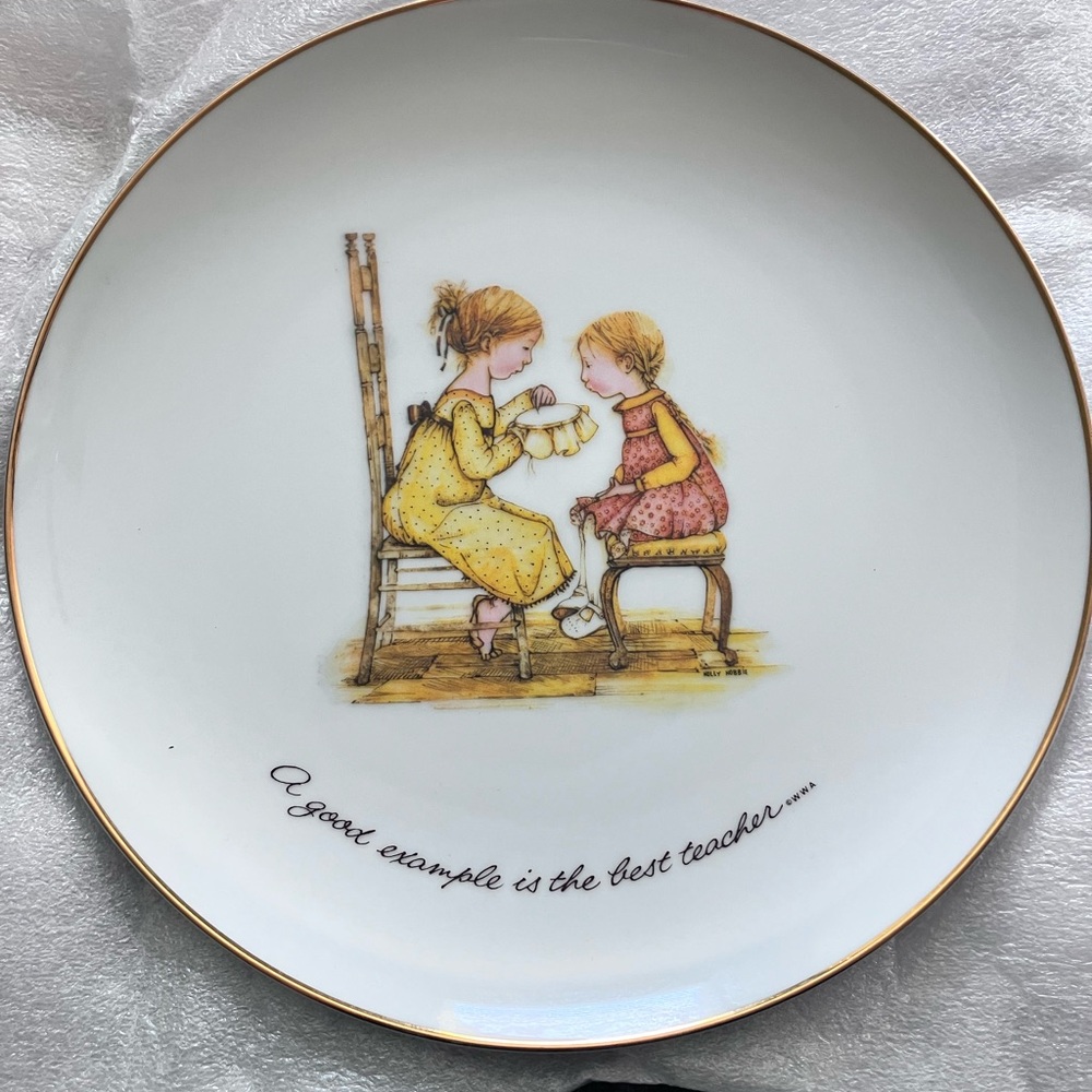 Vintage Holly Hobbie decorative plate